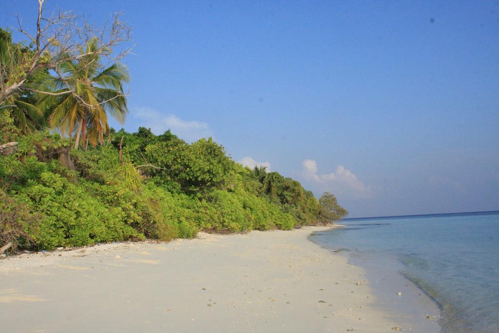 Hotel Equa Reef Maldives Addu City Exterior foto